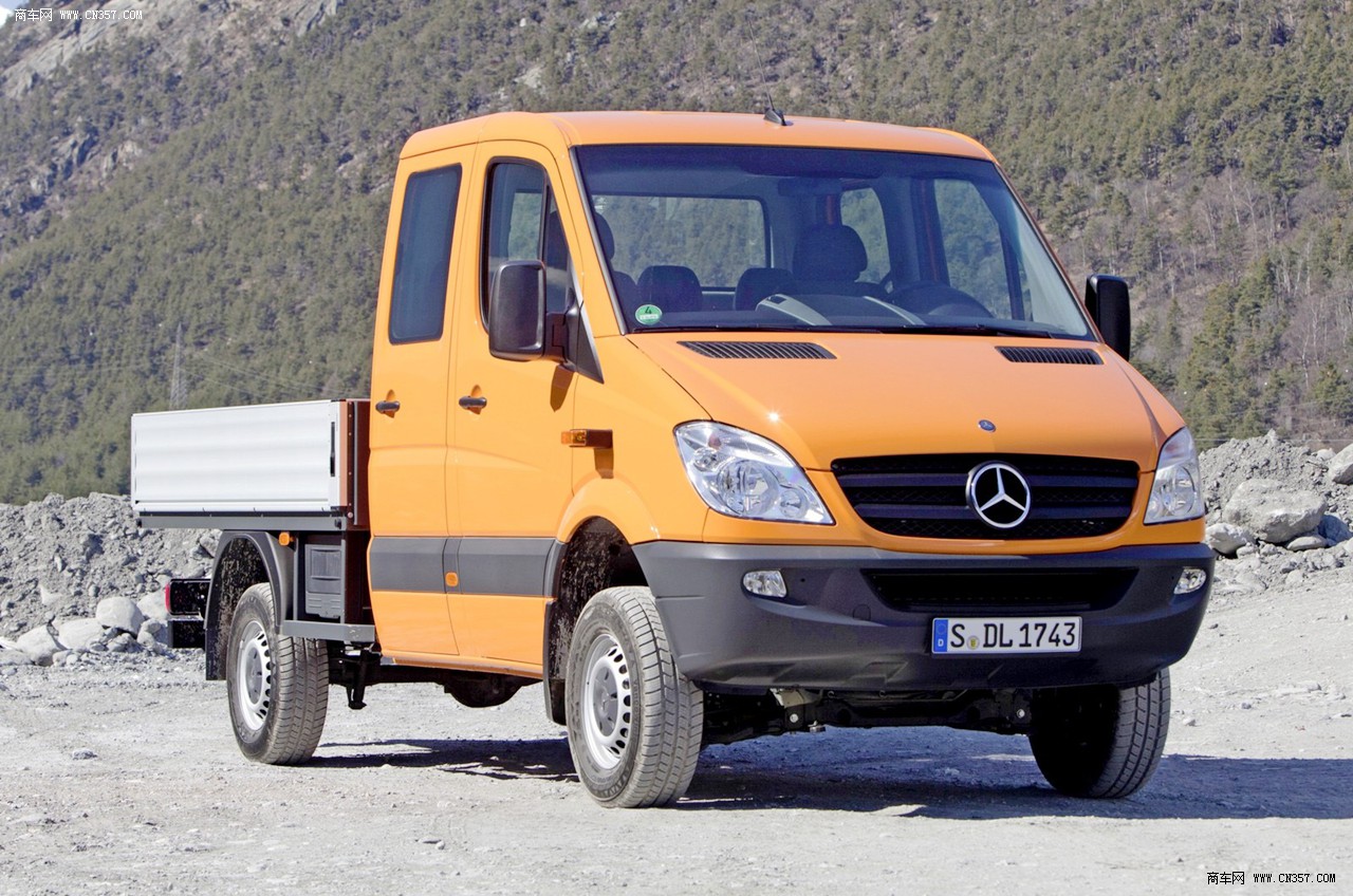 奔驰sprinter 栏板轻型货车