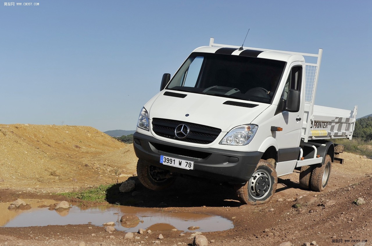 奔驰sprinter 栏板轻型货车