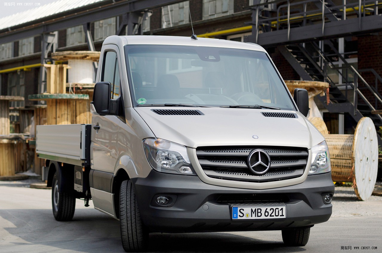 奔驰sprinter 栏板轻型货车