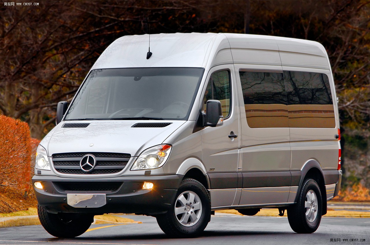 奔驰sprinter 厢式运输车