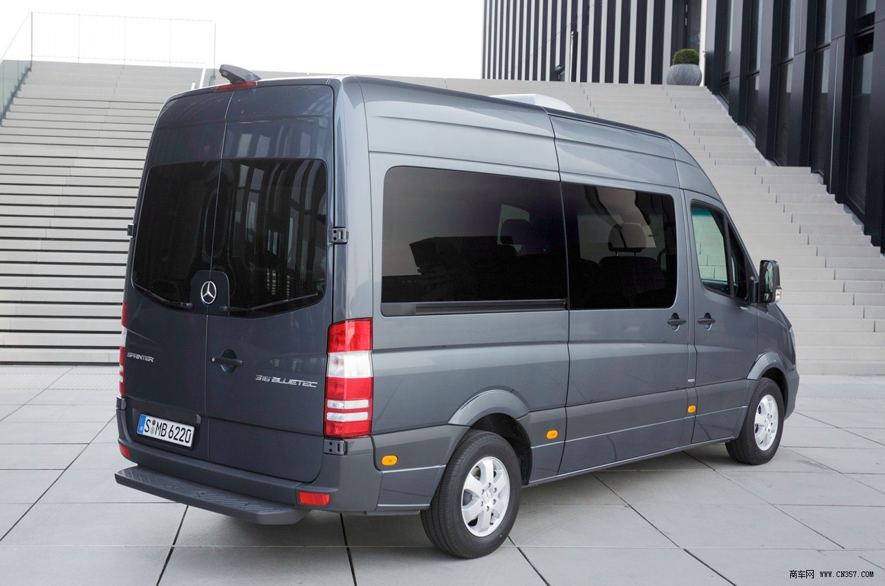 奔驰sprinter 厢式运输车
