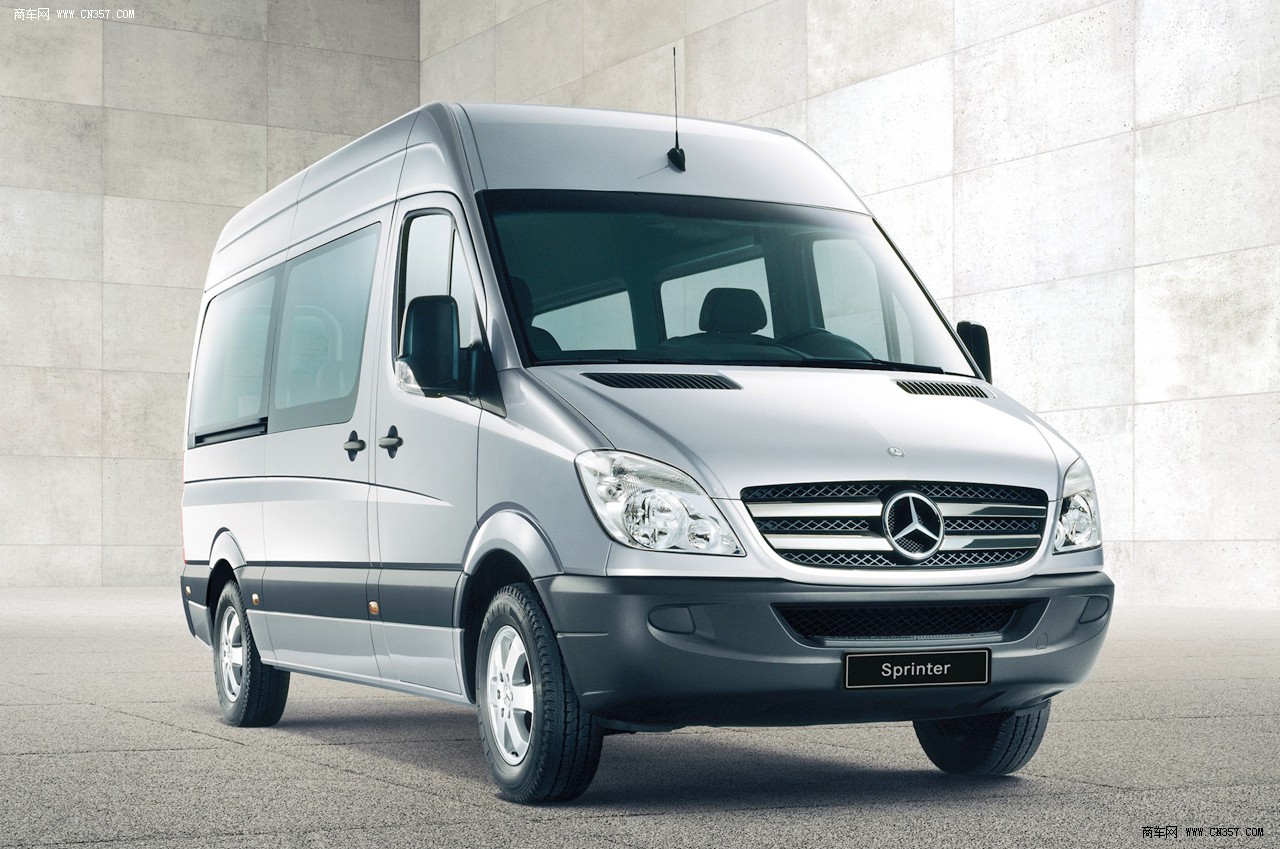 奔驰sprinter 厢式运输车