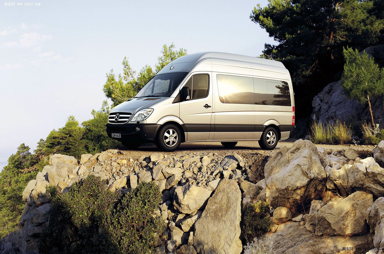 奔驰sprinter 厢式运输车