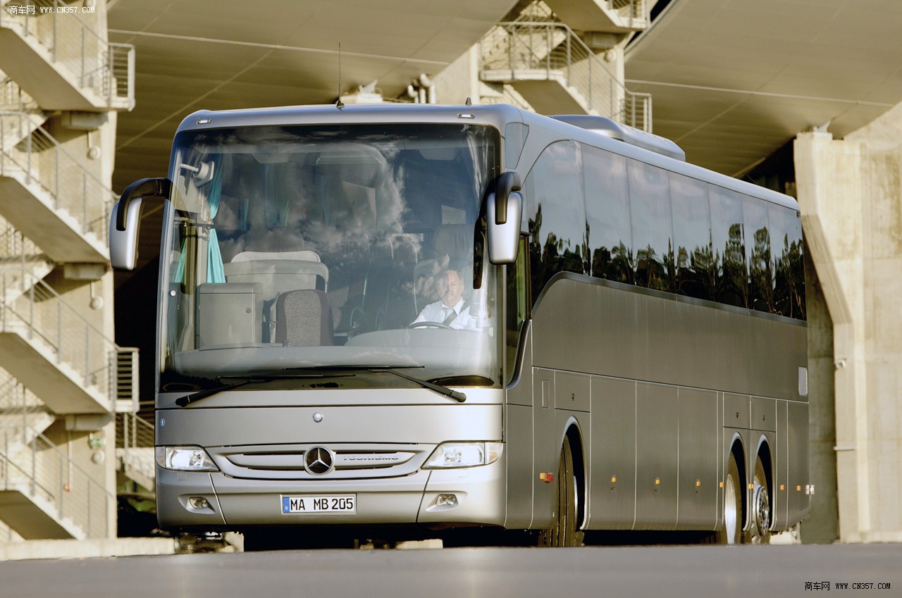 奔驰tourismo(o350) 客车