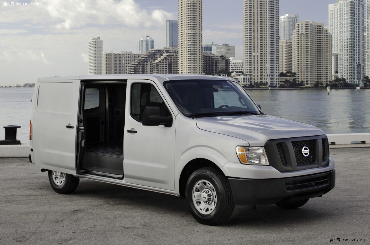 日产nv系列高顶厢式运输车