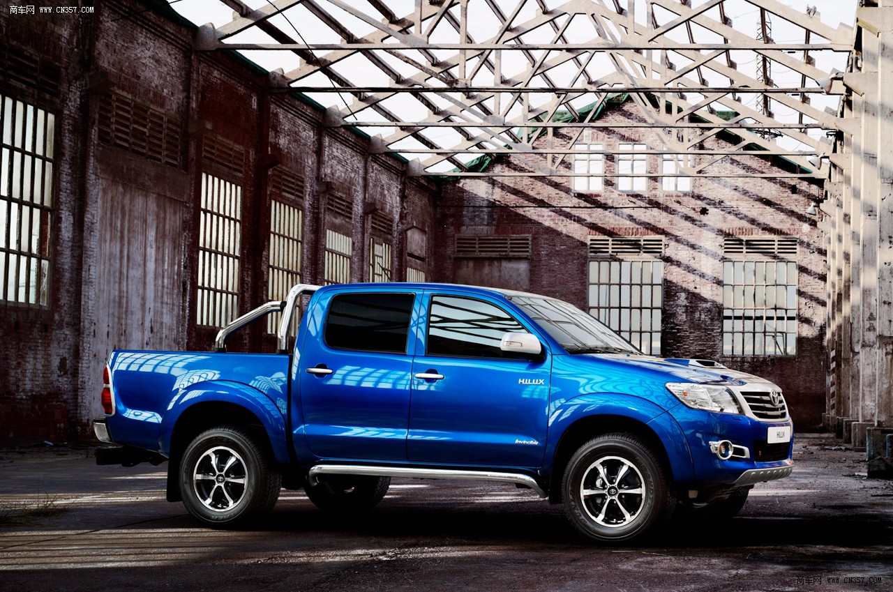 2014丰田 hilux invincible版皮卡