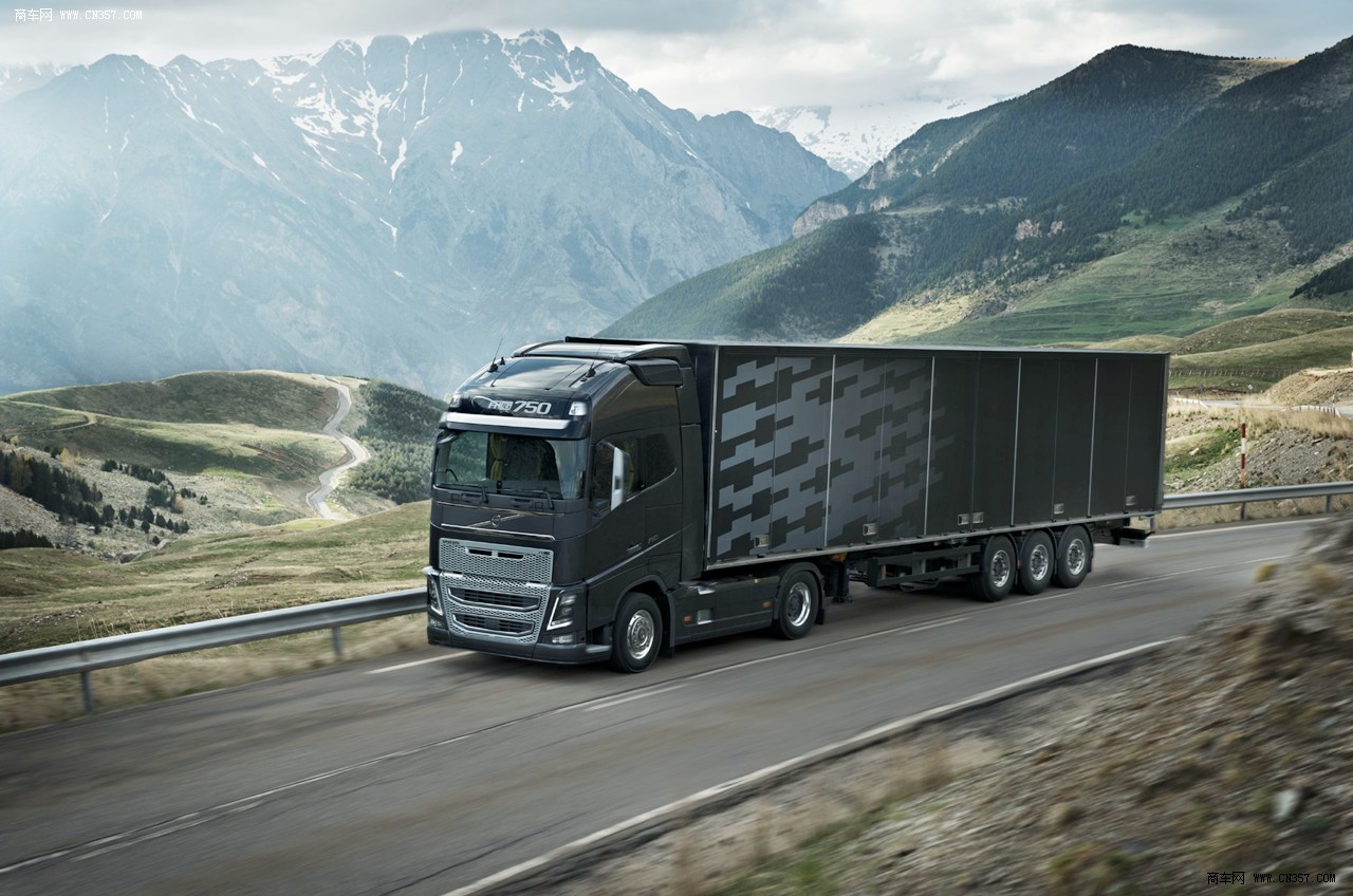 沃尔沃卡车车身细节图片