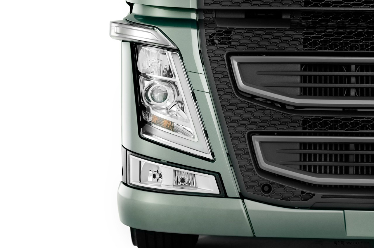 沃尔沃卡车车身细节图片