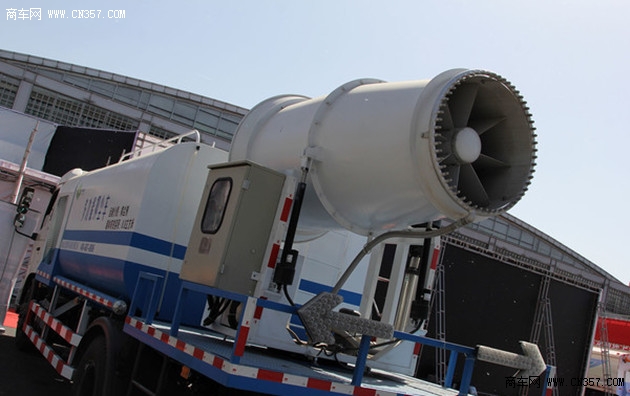 2016环卫展 沃德司凯大炮车霸气亮相