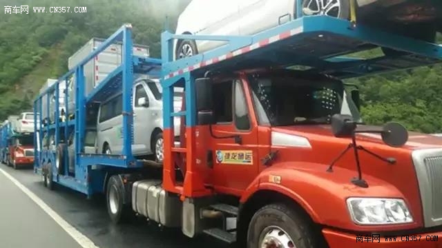 解放安捷轿运车首发商运安抵目的地